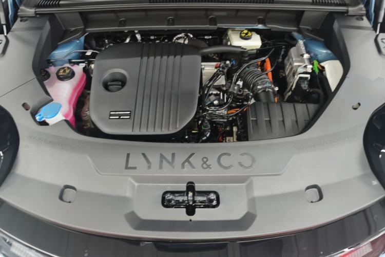 Used Lynk & Co 08 EM-P 2026 Model 210 Four-Wheel Drive Performance Ultra H7 Engine Bay