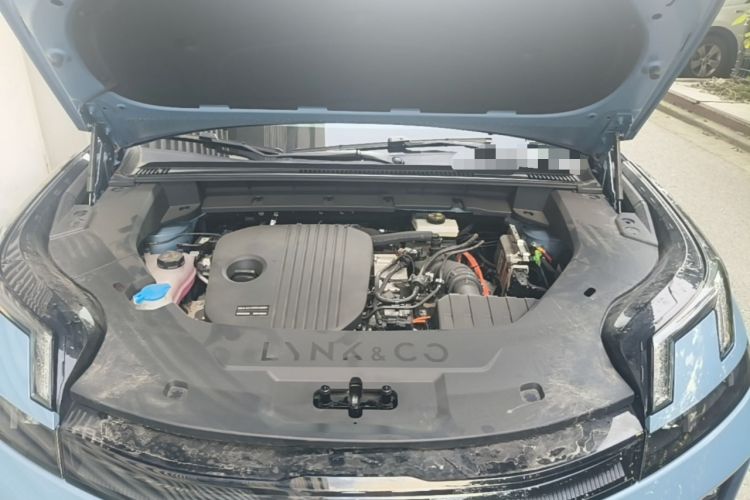 Used Lynk & Co 08 EM-P 2026 Model 210 Four-Wheel Drive Performance Ultra H7 Engine Bay