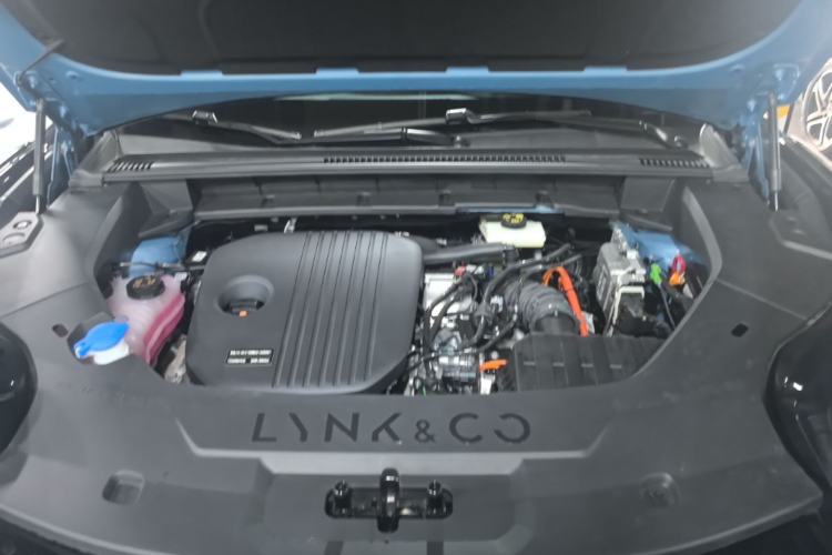 Used Lynk & Co 08 EM-P 2026 Model 210 Four-Wheel Drive Performance Ultra H7 Engine Bay