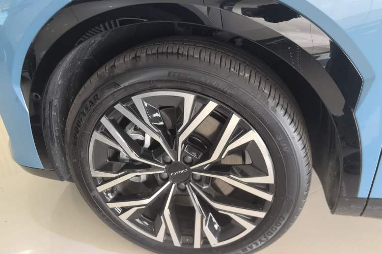 Used Lynk & Co 08 EM-P 2026 Model 210 Four-Wheel Drive Performance Ultra H7 Exterior 4