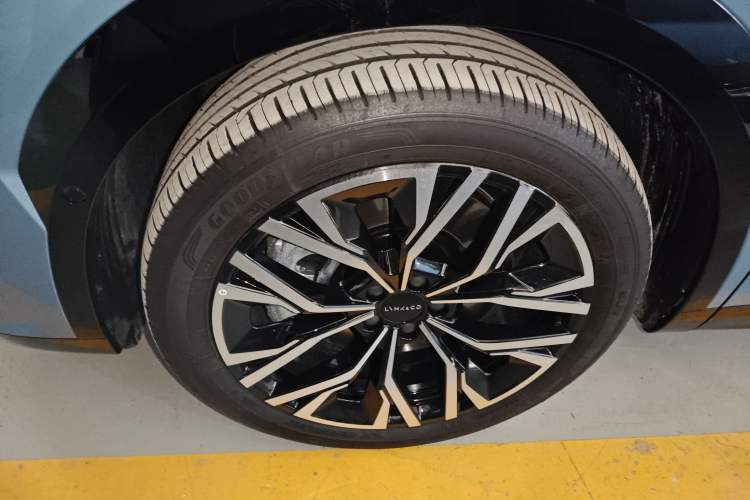 Used Lynk & Co 08 EM-P 2026 Model 210 Four-Wheel Drive Performance Ultra H7 Exterior 7