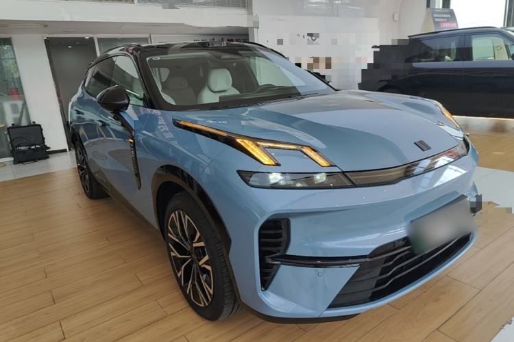 Used Lynk & Co 08 EM-P 2026 Model 210 Four-Wheel Drive Performance Ultra H7 Front Right 45 Deg