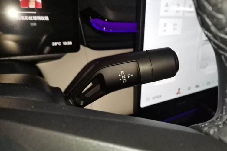 Used Lynk & Co 08 EM-P 2026 Model 210 Four-Wheel Drive Performance Ultra H7 Gear Lever