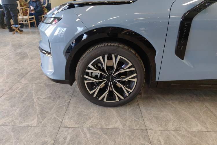 Used Lynk & Co 08 EM-P 2026 Model 210 Four-Wheel Drive Performance Ultra H7 Left Front Wheel Hub