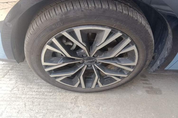 Used Lynk & Co 08 EM-P 2026 Model 210 Four-Wheel Drive Performance Ultra H7 Left Front Wheel Hub