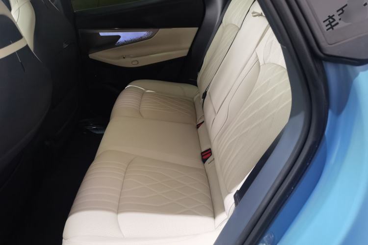 Used Lynk & Co 08 EM-P 2026 Model 210 Four-Wheel Drive Performance Ultra H7 Left Rear Seat