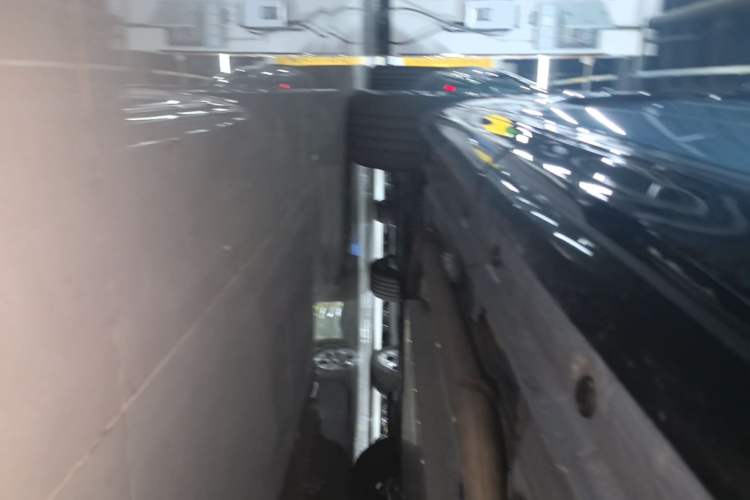 Used Lynk & Co 08 EM-P 2026 Model 210 Four-Wheel Drive Performance Ultra H7 Left Side Sill