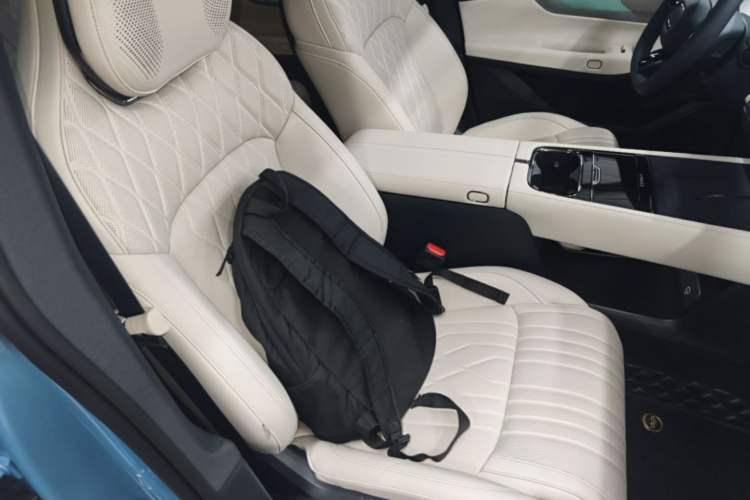 Used Lynk & Co 08 EM-P 2026 Model 210 Four-Wheel Drive Performance Ultra H7 Right Front Seat