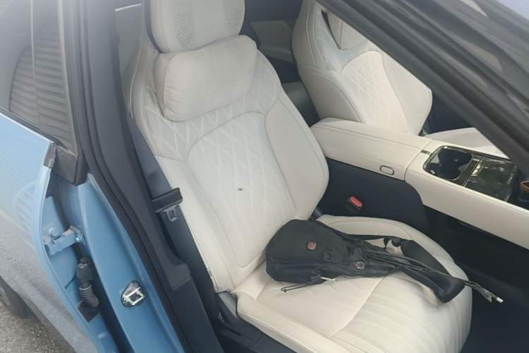 Used Lynk & Co 08 EM-P 2026 Model 210 Four-Wheel Drive Performance Ultra H7 Right Front Seat