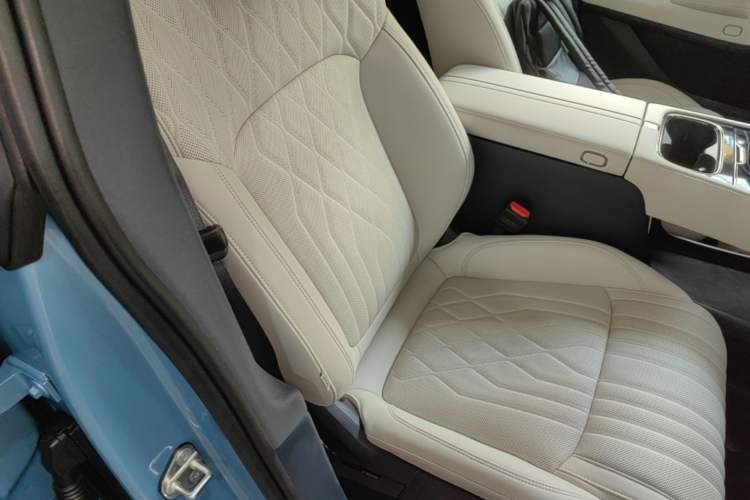 Used Lynk & Co 08 EM-P 2026 Model 210 Four-Wheel Drive Performance Ultra H7 Right Front Seat