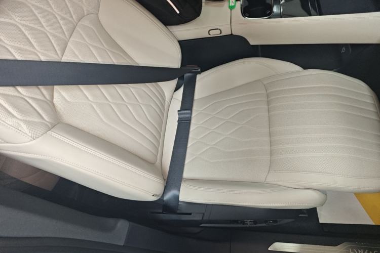 Used Lynk & Co 08 EM-P 2026 Model 210 Four-Wheel Drive Performance Ultra H7 Right Front Seat