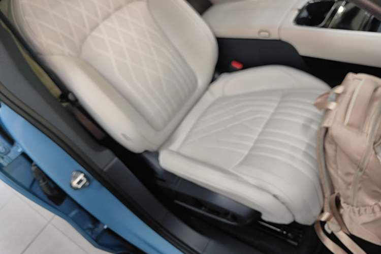 Used Lynk & Co 08 EM-P 2026 Model 210 Four-Wheel Drive Performance Ultra H7 Right Front Seat