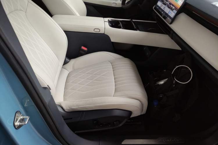 Used Lynk & Co 08 EM-P 2026 Model 210 Four-Wheel Drive Performance Ultra H7 Right Front Seat