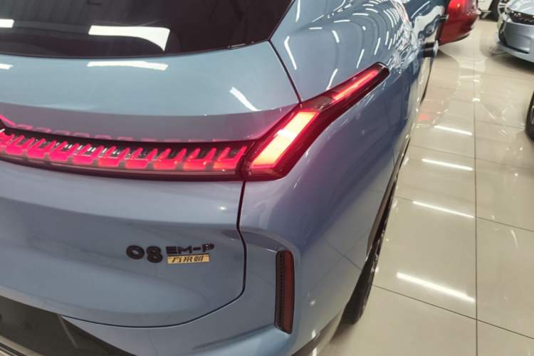 Used Lynk & Co 08 EM-P 2026 Model 210 Four-Wheel Drive Performance Ultra H7 Right Rear Taillight