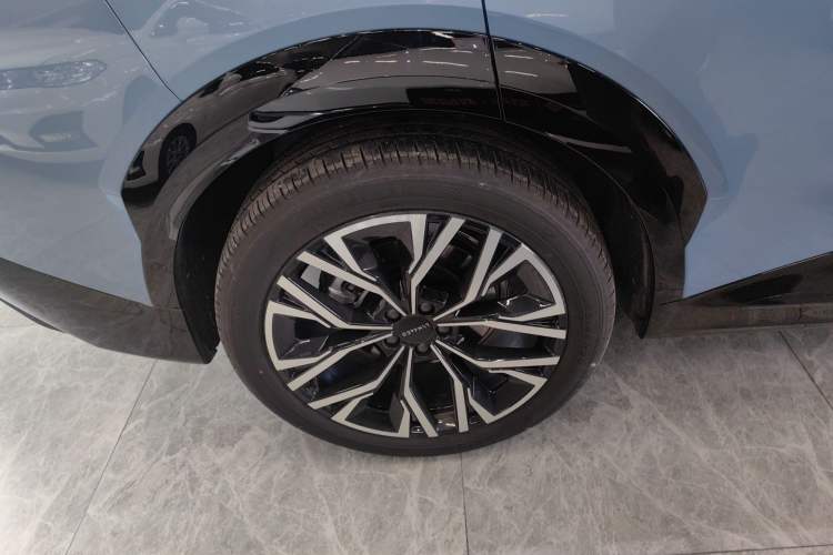 Used Lynk & Co 08 EM-P 2026 Model 210 Four-Wheel Drive Performance Ultra H7 Right Rear Wheel Hub