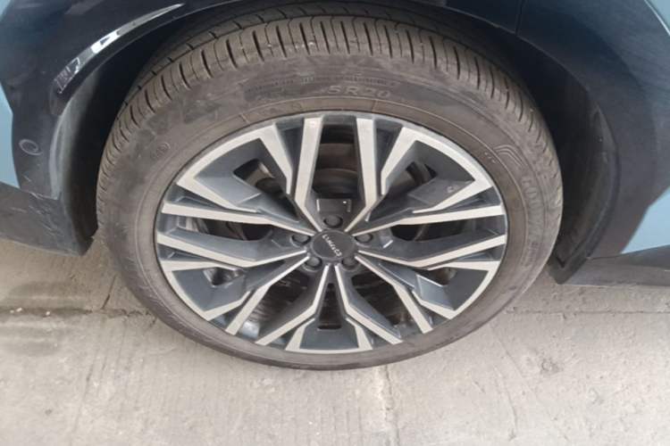 Used Lynk & Co 08 EM-P 2026 Model 210 Four-Wheel Drive Performance Ultra H7 Right Rear Wheel Hub