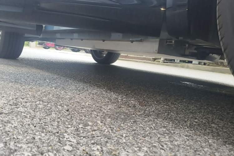 Used Lynk & Co 08 EM-P 2026 Model 210 Four-Wheel Drive Performance Ultra H7 Right Side Sill