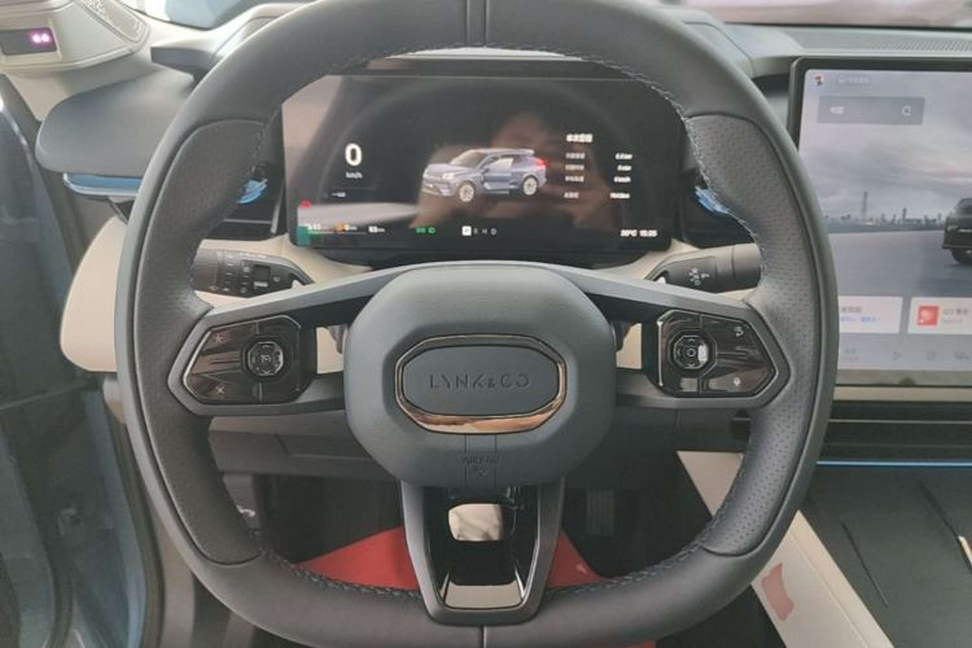 Used Lynk & Co 08 EM-P 2026 Model 210 Four-Wheel Drive Performance Ultra H7 Steering Wheel