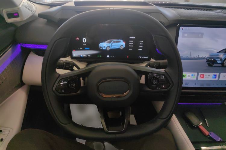 Used Lynk & Co 08 EM-P 2026 Model 210 Four-Wheel Drive Performance Ultra H7 Steering Wheel