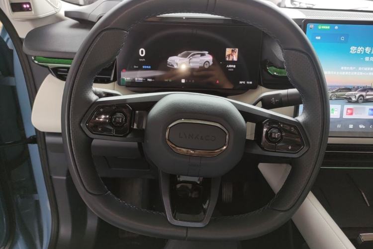 Used Lynk & Co 08 EM-P 2026 Model 210 Four-Wheel Drive Performance Ultra H7 Steering Wheel