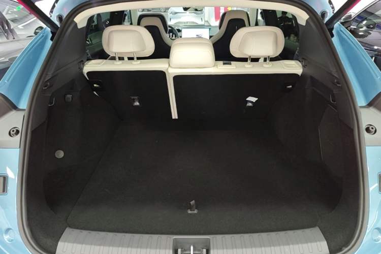 Used Lynk & Co 08 EM-P 2026 Model 210 Four-Wheel Drive Performance Ultra H7 Trunk