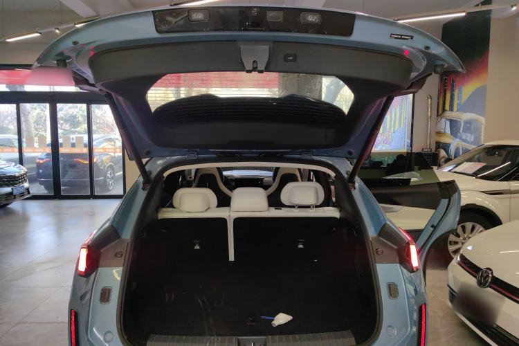 Used Lynk & Co 08 EM-P 2026 Model 210 Four-Wheel Drive Performance Ultra H7 Trunk