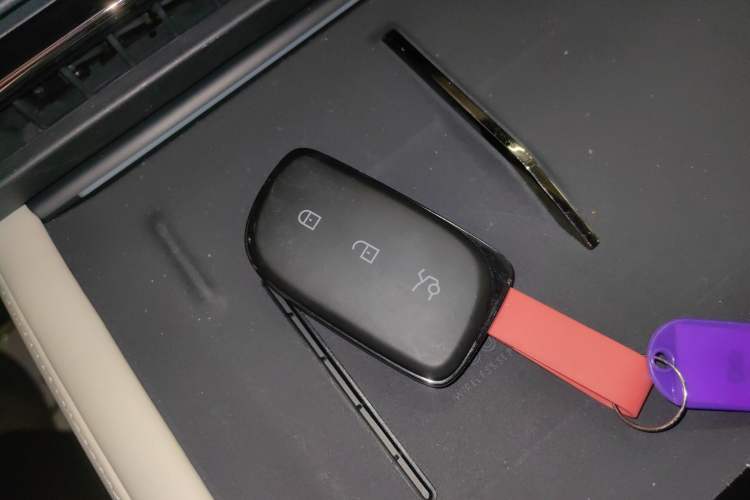 Used Lynk & Co 08 EM-P 2026 Model 210 Four-Wheel Drive Performance Ultra H7 Vehicle Key