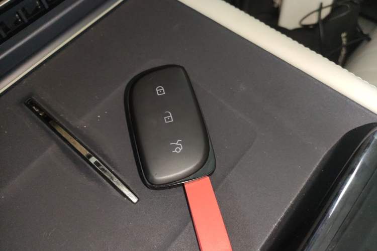 Used Lynk & Co 08 EM-P 2026 Model 210 Four-Wheel Drive Performance Ultra H7 Vehicle Key