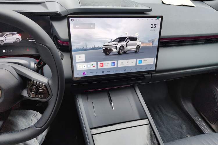 Used Lynk & Co 08 EM-P 2026 Model, 230 Ultra Extended Range Audio And AC Panel
