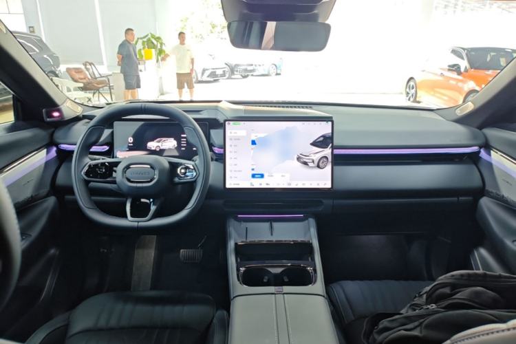 Used Lynk & Co 08 EM-P 2026 Model, 230 Ultra Extended Range Center Console
