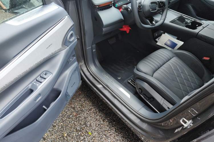 Used Lynk & Co 08 EM-P 2026 Model, 230 Ultra Extended Range Driver Seat