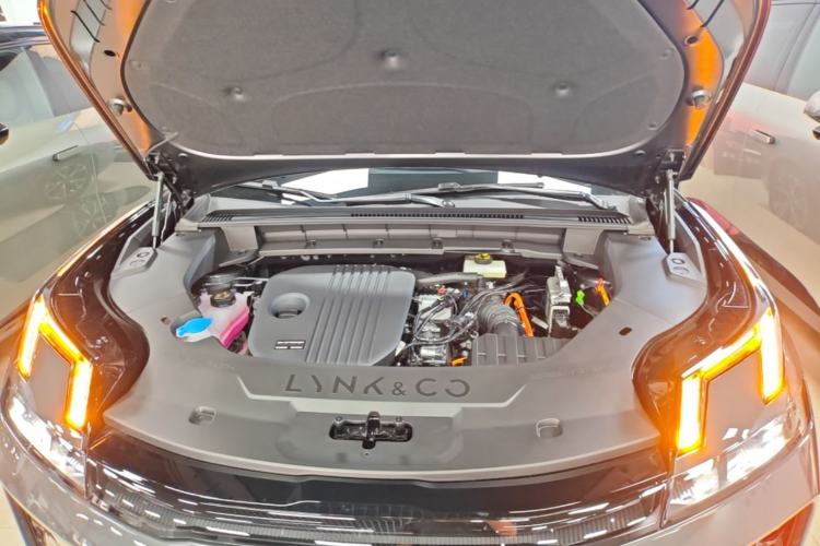 Used Lynk & Co 08 EM-P 2026 Model, 230 Ultra Extended Range Engine Bay