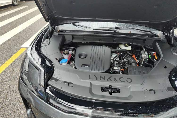 Used Lynk & Co 08 EM-P 2026 Model, 230 Ultra Extended Range Engine Bay Right
