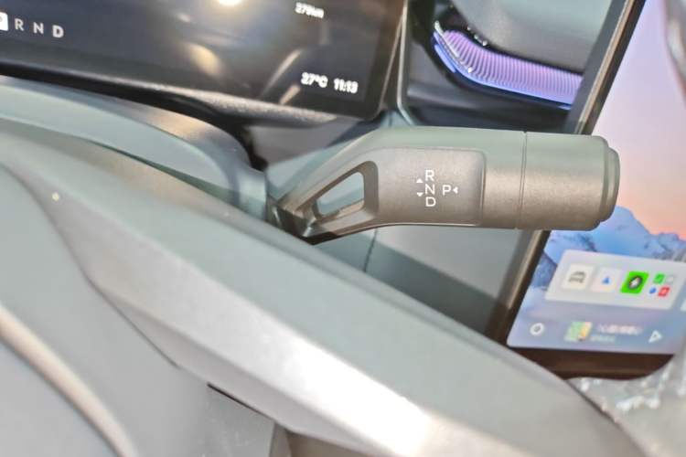 Used Lynk & Co 08 EM-P 2026 Model, 230 Ultra Extended Range Gear Lever