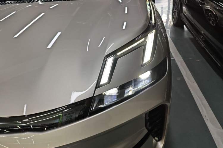 Used Lynk & Co 08 EM-P 2026 Model 160 Long-Range Max Left Front Headlight