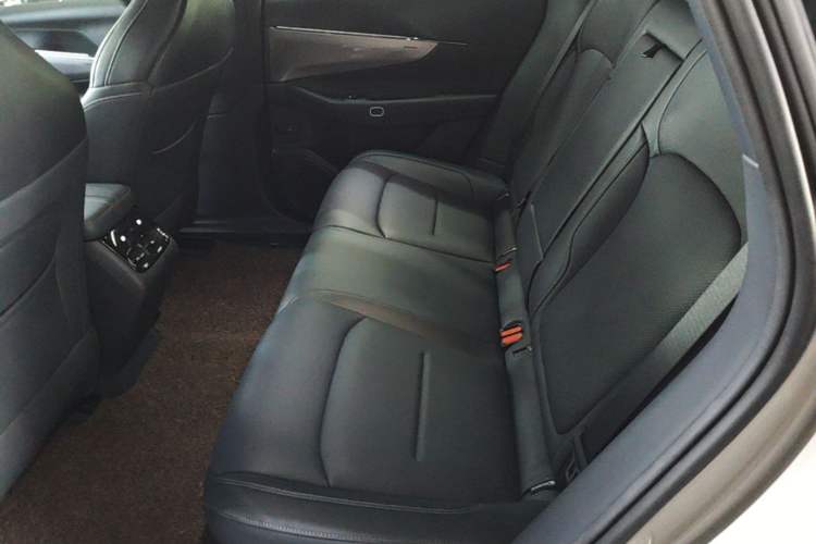 Used Lynk & Co 08 EM-P 2026 Model 160 Long-Range Max Left Rear Seat