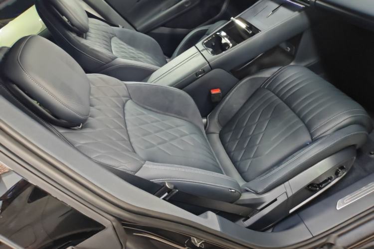 Used Lynk & Co 08 EM-P 2026 Model, 230 Ultra Extended Range Right Front Seat