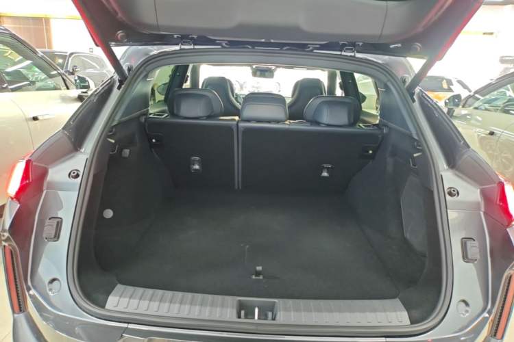 Used Lynk & Co 08 EM-P 2026 Model, 230 Ultra Extended Range Trunk