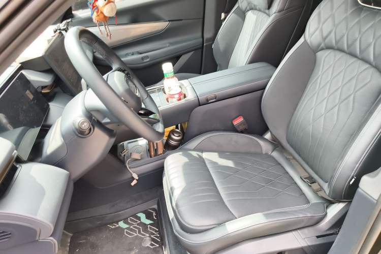 Used Lynk & Co 08 EM-P 2026 Model, 230 Ultra Extended Range Left Front Seat
