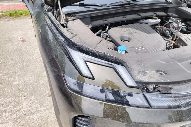 Used Lynk & Co 08 EM-P 2026 Model, 230 Ultra Extended Range Right Front Headlight