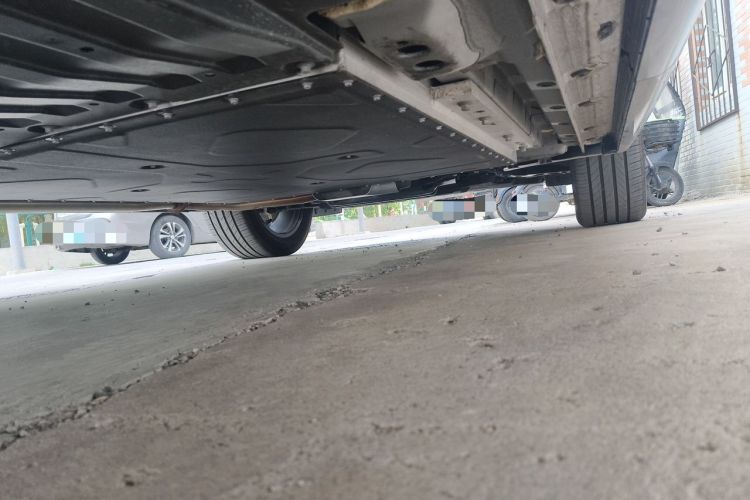Used Lynk & Co 08 EM-P 2026 Model 160 Long-Range Max Chassis Rear Right
