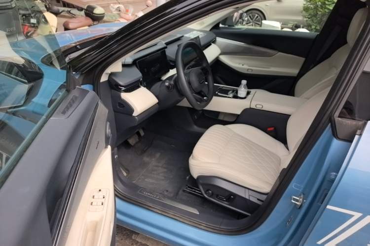 Used Lynk & Co 08 EM-P 2026 Model 210 Four-Wheel Drive Performance Ultra H7 Driver Seat