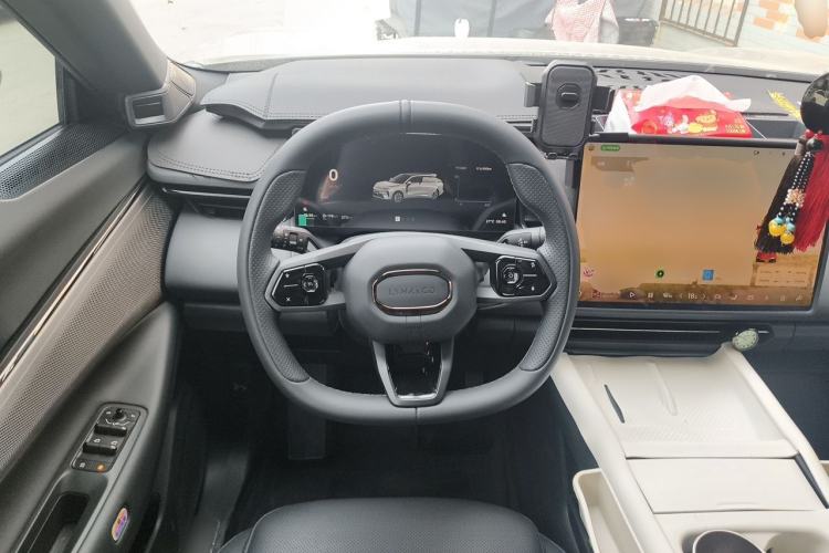 Used Lynk & Co 08 EM-P 2026 Model 160 Long-Range Max Steering Wheel
