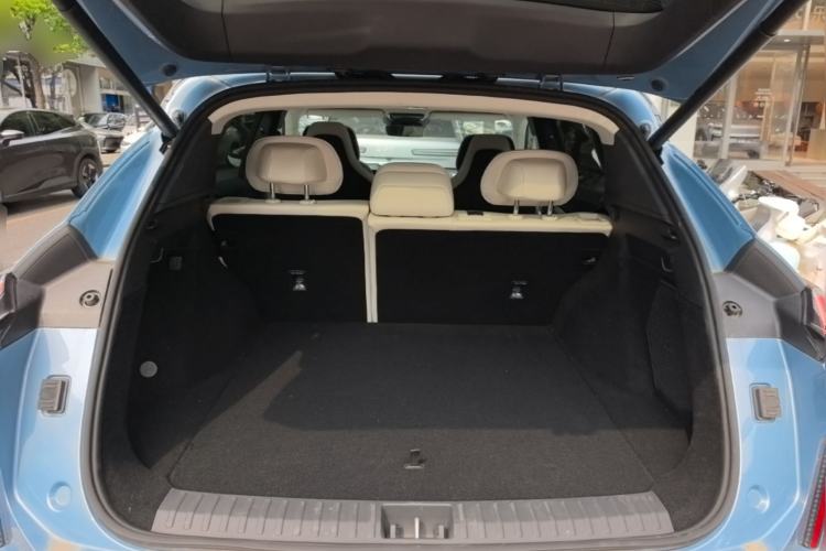 Used Lynk & Co 08 EM-P 2026 Model 210 Four-Wheel Drive Performance Ultra H7 Trunk
