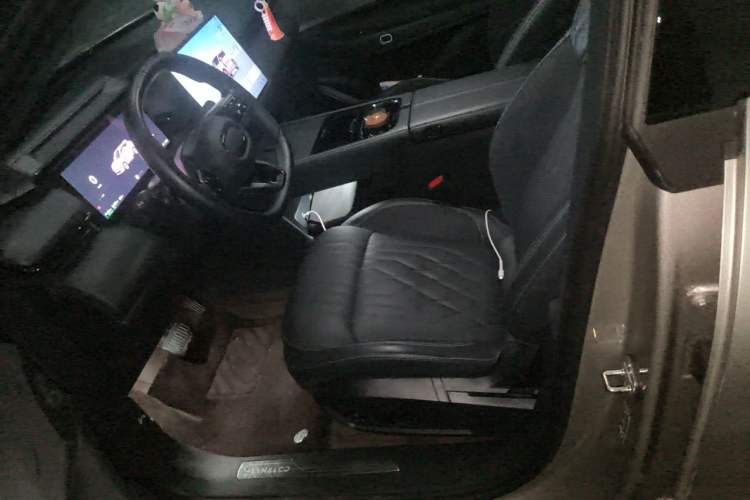 Used Lynk & Co 08 EM-P 2026 Model 160 Long-Range Ultra Left Front Seat