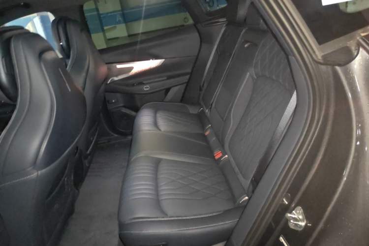 Used Lynk & Co 08 EM-P 2026 Model 160 Long-Range Ultra Left Rear Seat