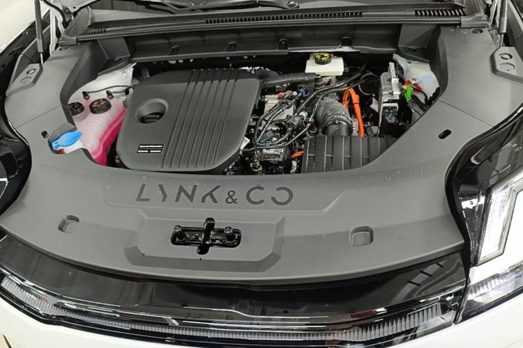 Used Lynk & Co 08 EM-P 2026 Model 160 Long-Range Max Engine Bay