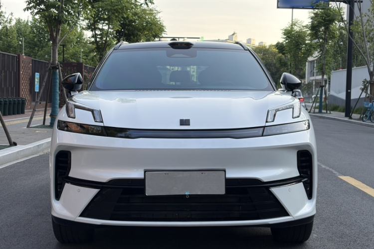 Used Lynk & Co 08 EM-P 2026 Model 160 Long-Range Max Exterior 3
