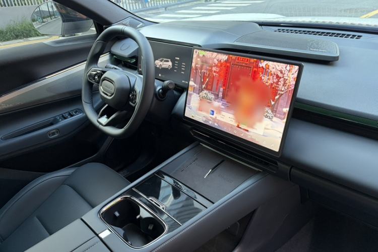Used Lynk & Co 08 EM-P 2026 Model 160 Long-Range Max Interior 9