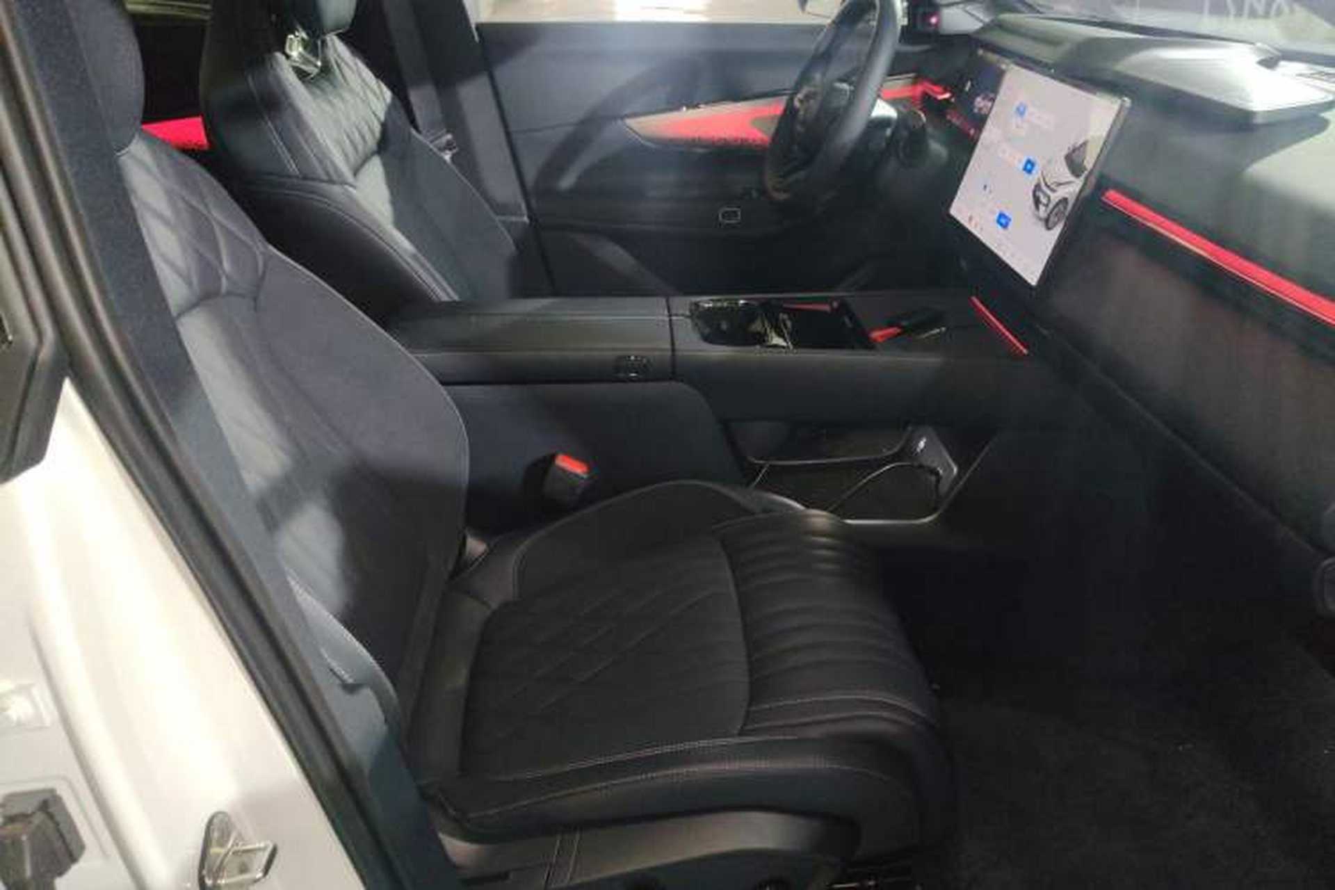 Used Lynk & Co 08 EM-P 2026 Model 160 Long-Range Ultra Right Front Seat